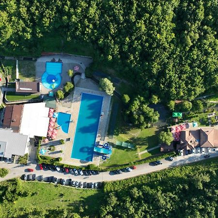 Motel "Kula" Cazin Εξωτερικό φωτογραφία