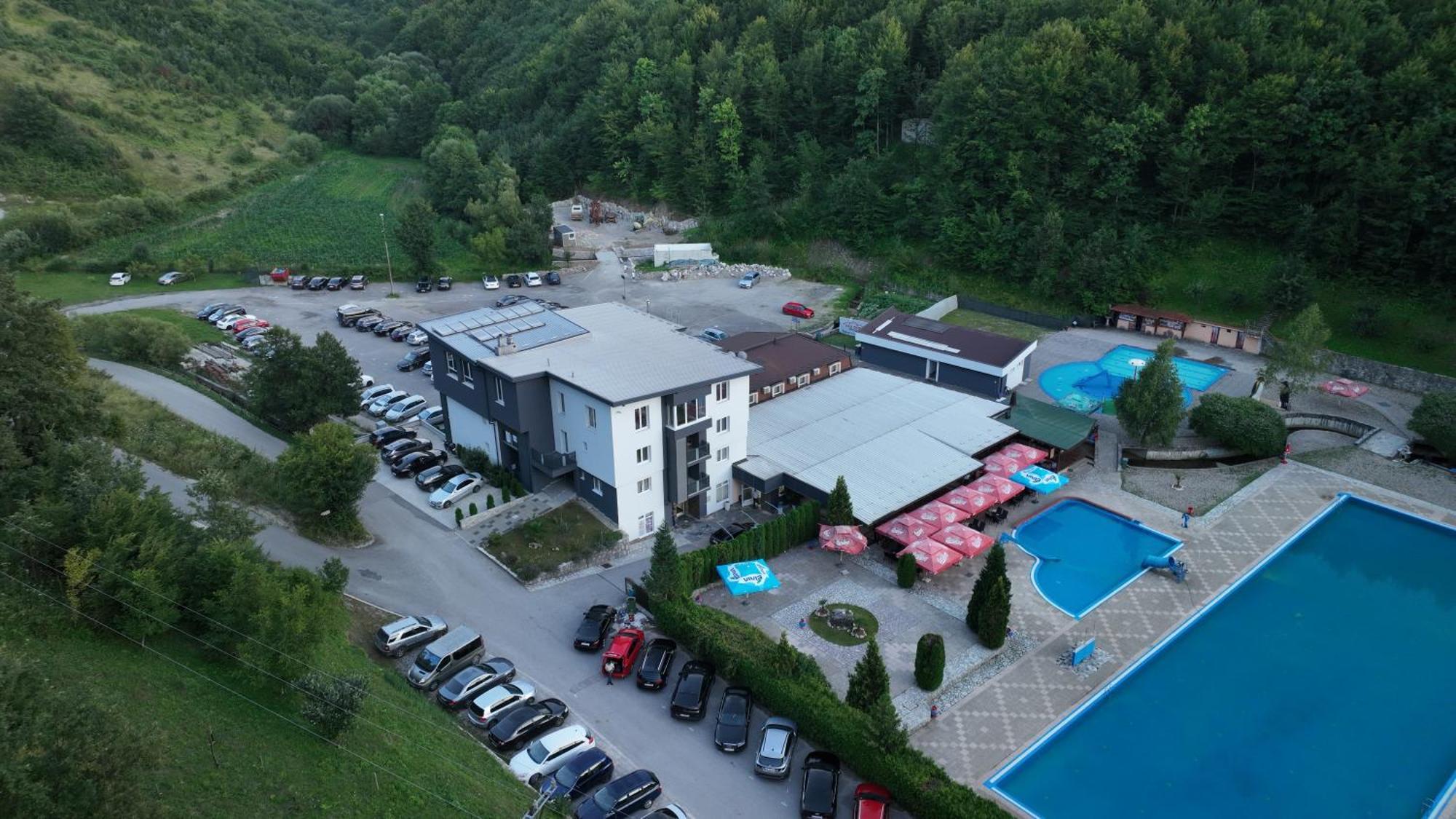 Motel "Kula" Cazin Εξωτερικό φωτογραφία