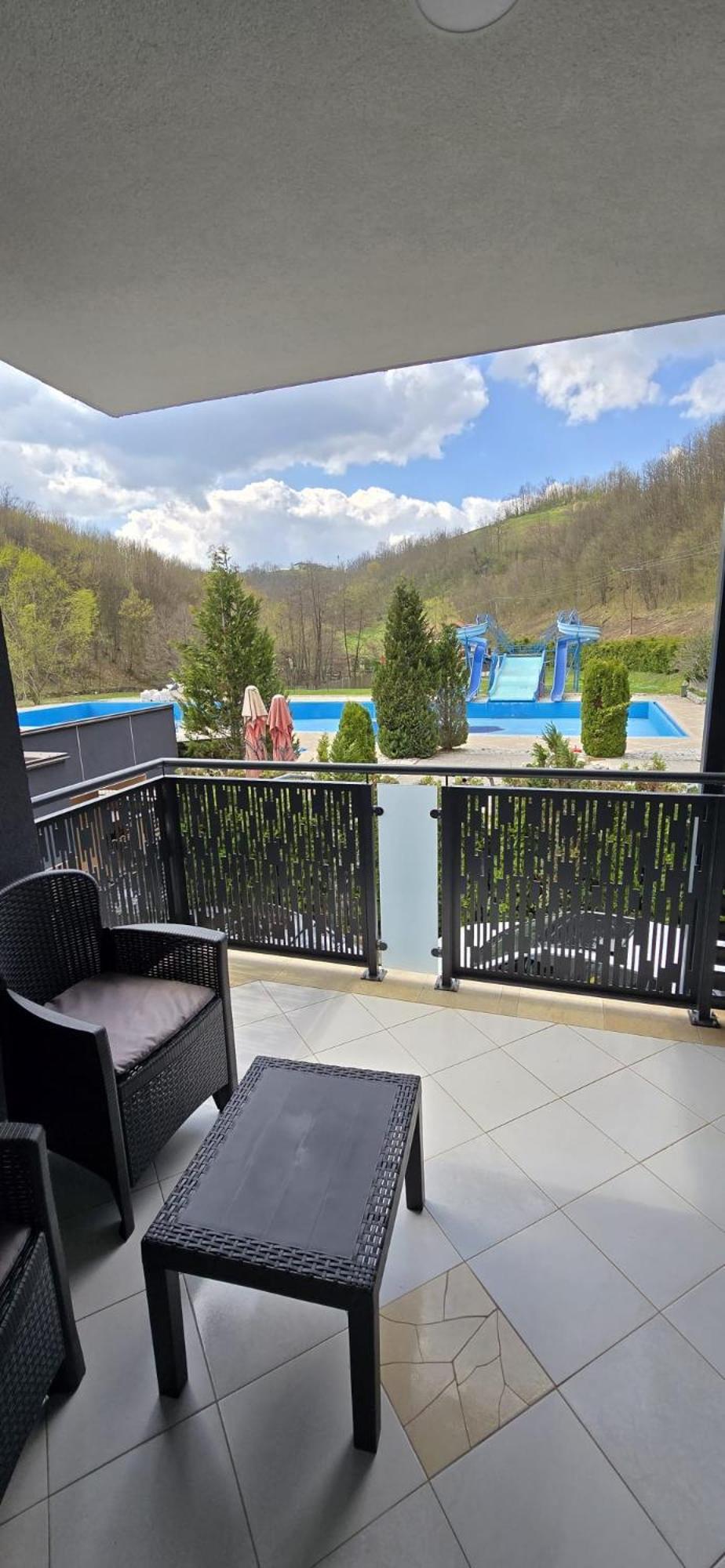 Motel "Kula" Cazin Εξωτερικό φωτογραφία