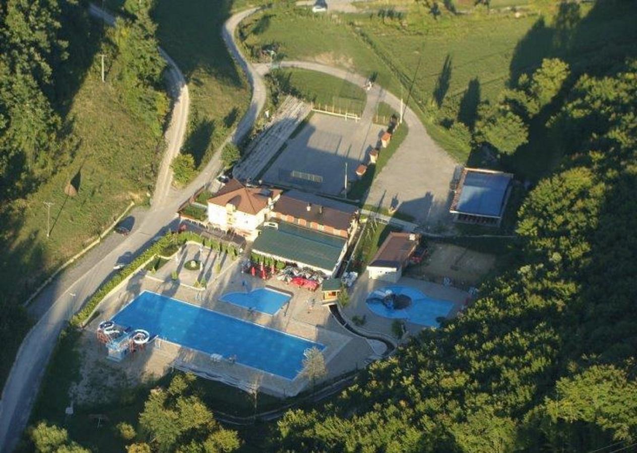Motel "Kula" Cazin Εξωτερικό φωτογραφία