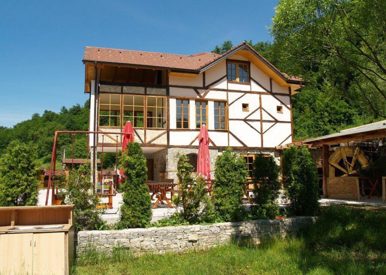 Motel "Kula" Cazin Εξωτερικό φωτογραφία