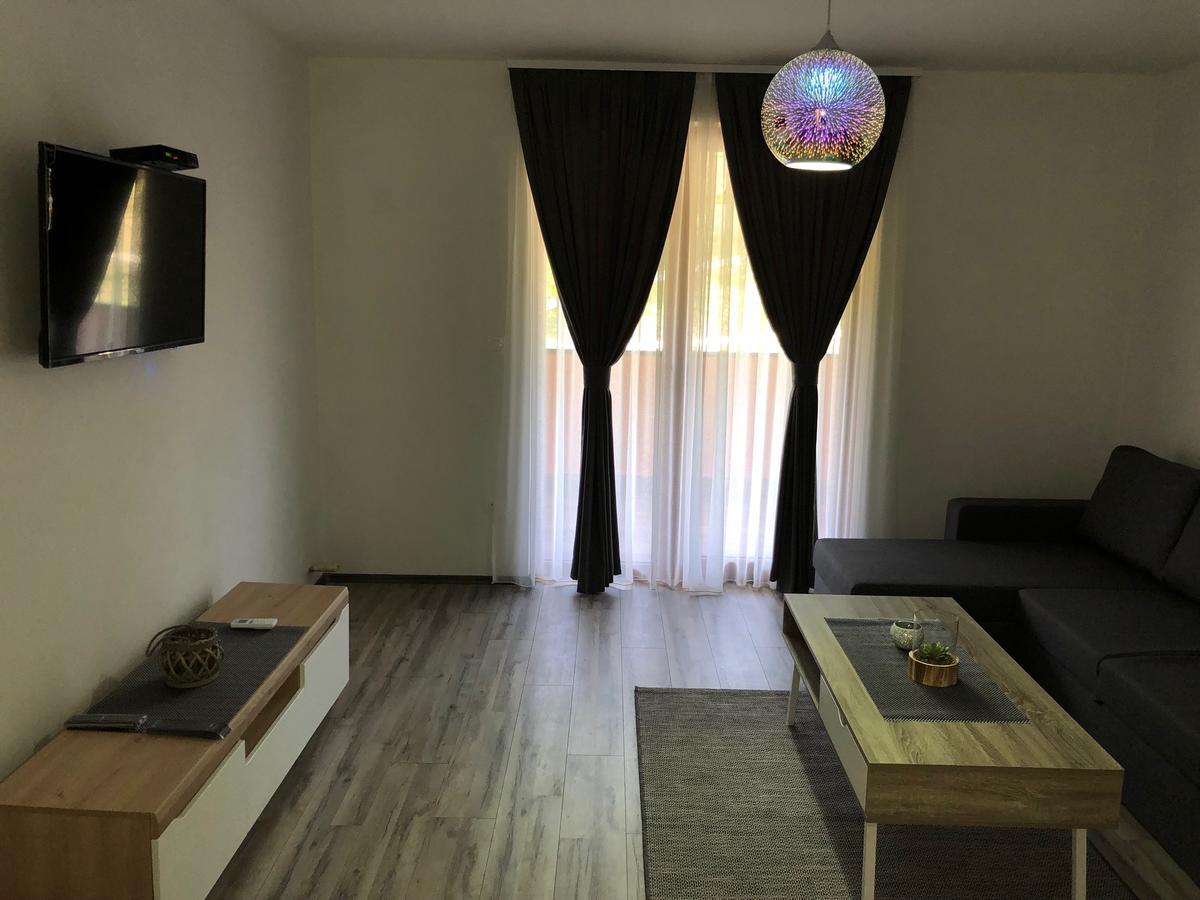Motel "Kula" Cazin Εξωτερικό φωτογραφία